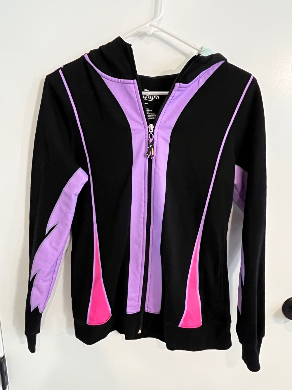 Women’s size small Disney Villains Malificent Dragon Full Zip Horned Hoodie